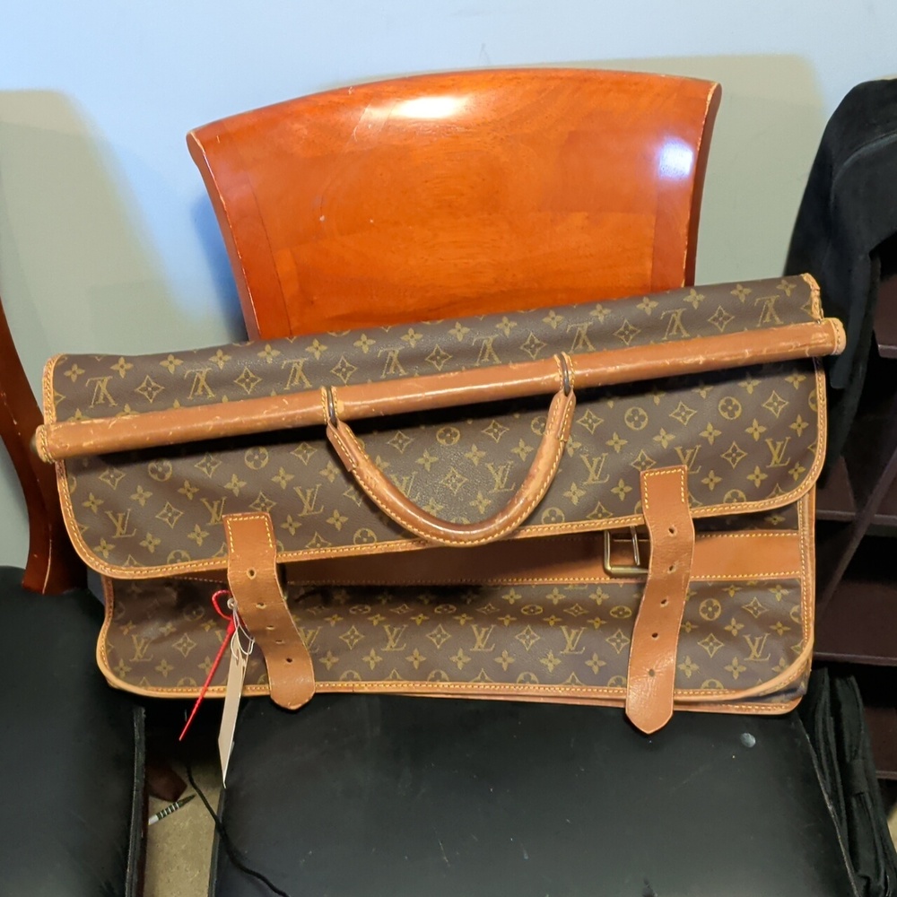 Louis Vuitton $4000 Retail Authentic Monogram Double Sided Hunting Garment Bag - Picture 11 of 14